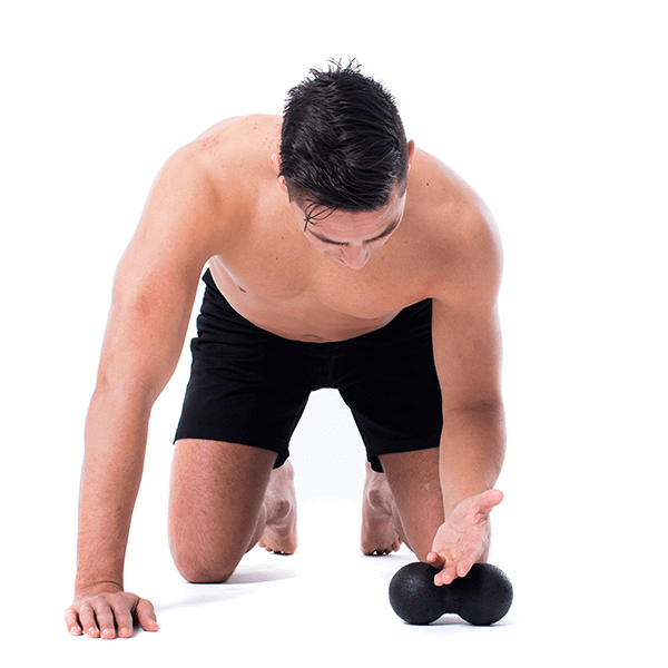 FASCIQ peanutball massageball small Anwendung 1