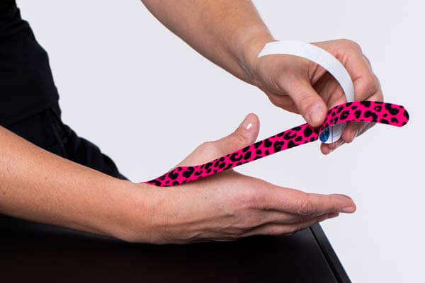 Verstauchter Daumen selbst tapen 1